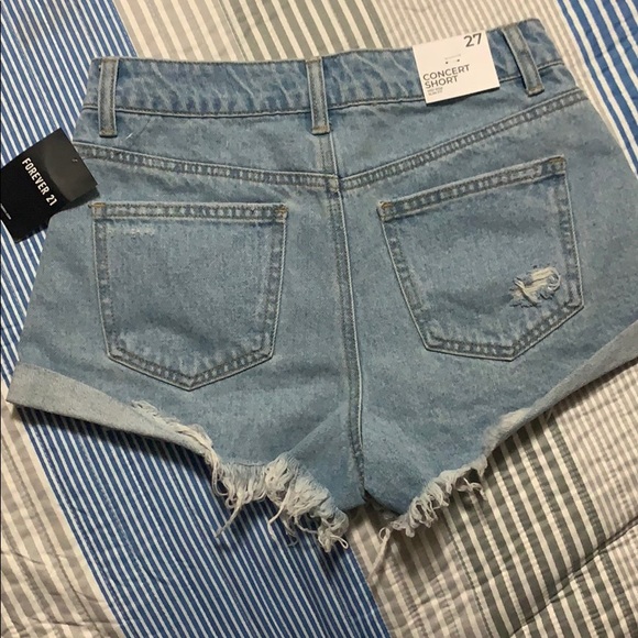 Forever 21 concert shorts - Picture 2 of 4